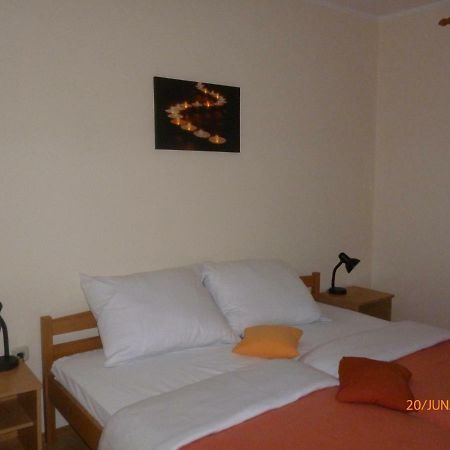 Apartman Katuri Apartment Лабин Екстериор снимка